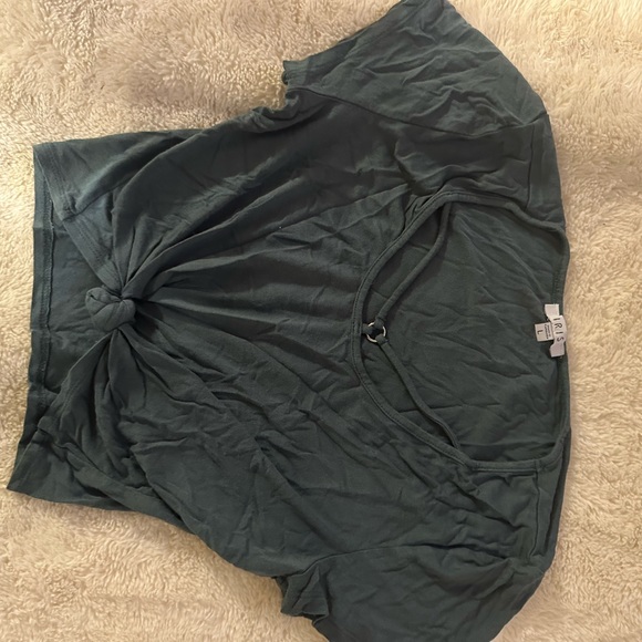 Crop top - Picture 1 of 2